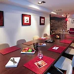 Hotel Tiffany By Fassbind 4*