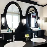 Hotel Tiffany By Fassbind 4*
